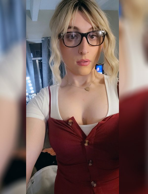 Boys Dressed as Cute Girls Photo Gallery