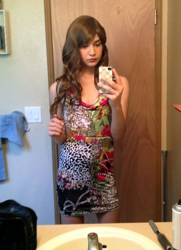Boys Dressed as Cute Girls Photo Gallery
