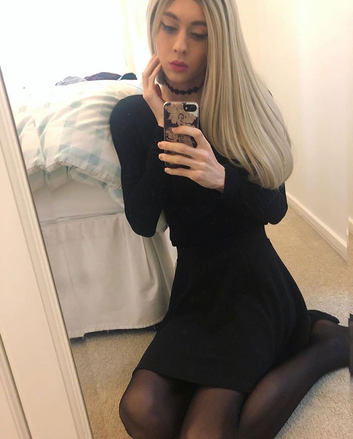 Boys Dressed as Cute Girls Photo Gallery