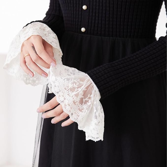Lace Wrist Cuffs